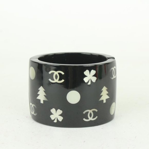 Chanel 05A Black Tree Clover CC Charm Cuff Bangle - Picture 1 of 12